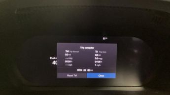 VOLVO XC60 2.0 B5 MHEV Plus SUV 5dr Petrol Hybrid Auto AWD Euro 6 (s/s) (25