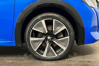 PEUGEOT E-208 50kWh GT Hatchback 5dr Electric Auto (136 ps) Reverse Camera, An