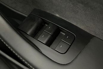 TESLA Model 3 (Dual Motor) Long Range Saloon 4dr Electric Auto 4WDE (346 ps) P