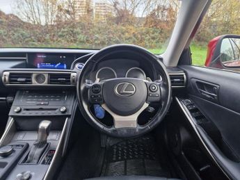 LEXUS IS 2.5 300h Executive Edition Saloon 4dr Petrol Hybrid E-CVT Euro 6