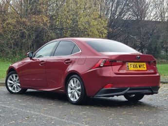 LEXUS IS 2.5 300h Executive Edition Saloon 4dr Petrol Hybrid E-CVT Euro 6