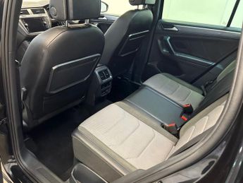 VOLKSWAGEN TIGUAN 1.5 TSI EVO R-Line Tech SUV 5dr Petrol DSG Euro 6 (s/s) (150 ps)