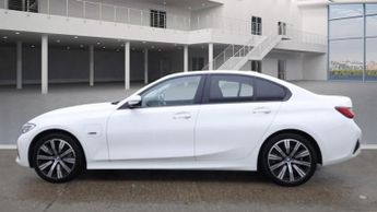 BMW 3 SERIES 2.0 330e 12kWh SE Pro Saloon 4dr Petrol Plug-in Hybrid Auto Euro