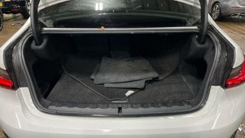 BMW 3 SERIES 2.0 330e 12kWh SE Pro Saloon 4dr Petrol Plug-in Hybrid Auto Euro