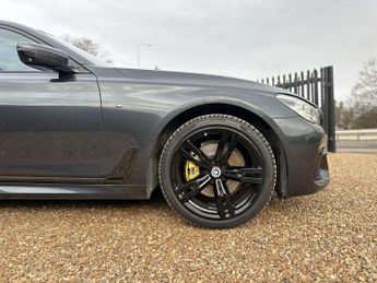 BMW 7 SERIES 3.0 740d M Sport Saloon 4dr Diesel Auto xDrive Euro 6 (s/s) (320