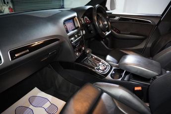 AUDI Q5 2.0 TDI S line Plus SUV 5dr Diesel S Tronic quattro Euro 6 (s/s)