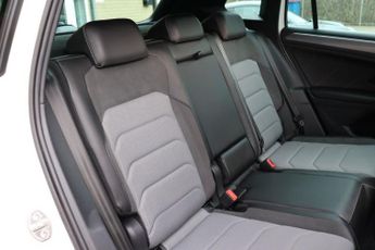 VOLKSWAGEN TIGUAN 2.0 TDI 4MOTION R-LINE TECH 