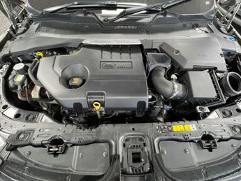 LAND ROVER RANGE ROVER EVOQUE 2.0 D150 R-Dynamic HSE SUV 5dr Diesel Auto 4WD Euro 6 (s/s) (150