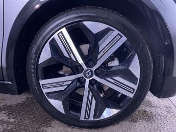 RENAULT MEGANE E-TECH comfort range 60kWh iconic Hatchback 5dr Electric Auto (220 ps)