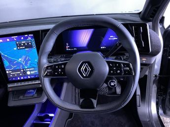 RENAULT MEGANE E-TECH comfort range 60kWh iconic Hatchback 5dr Electric Auto (220 ps)