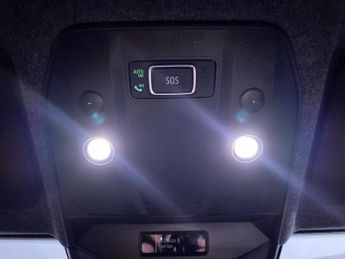 RENAULT MEGANE E-TECH comfort range 60kWh iconic Hatchback 5dr Electric Auto (220 ps)