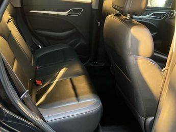 MG MG ZS 51.1kWh Trophy SUV 5dr Electric Auto (176 ps)