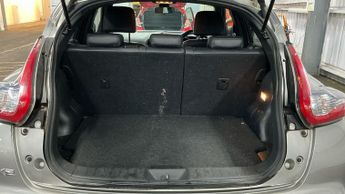 NISSAN JUKE 1.6 Tekna SUV 5dr Petrol XTRON Euro 5 (117 ps)