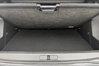 PEUGEOT E-2008 50kWh GT SUV 5dr Electric Auto (136 ps)