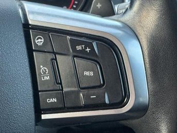 LAND ROVER DISCOVERY SPORT 2.0 TD4 HSE Black SUV 5dr Diesel Auto 4WD Euro 6 (s/s) (180 ps)