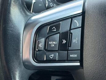 LAND ROVER DISCOVERY SPORT 2.0 TD4 HSE Black SUV 5dr Diesel Auto 4WD Euro 6 (s/s) (180 ps)