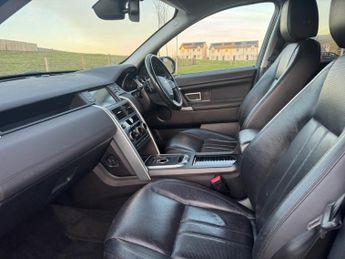 LAND ROVER DISCOVERY SPORT 2.0 TD4 HSE Black SUV 5dr Diesel Auto 4WD Euro 6 (s/s) (180 ps)