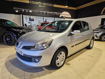 RENAULT CLIO 1.4 16v Dynamique Hatchback 5dr Petrol Manual (158 g/km, 98 bhp)