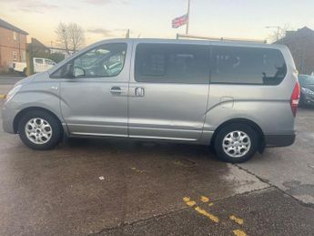 HYUNDAI i800 2.5 CRDi Style MPV 5dr Diesel Auto Euro 5 (170 ps)