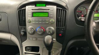 HYUNDAI i800 2.5 CRDi Style MPV 5dr Diesel Auto Euro 5 (170 ps)