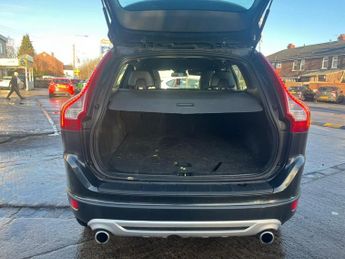 VOLVO XC60 2.0 D4 R-Design SUV 5dr Diesel Geartronic Euro 5 (163 ps)