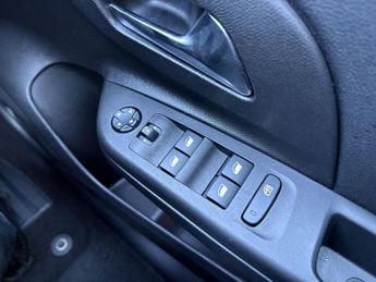 VAUXHALL Corsa Electric 50kWh Elite Nav Premium Hatchback 5dr Electric Auto (7.4Kw Charg