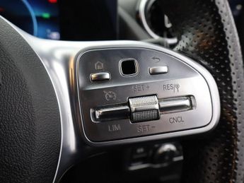 MERCEDES-BENZ GLA CLASS 1.3 GLA250e 15.6kWh Exclusive Edition SUV 5dr Petrol Plug-in Hyb