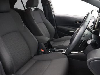 TOYOTA COROLLA 2.0 VVT-h GPF Icon Tech Hatchback 5dr Petrol Hybrid CVT Euro 6 (