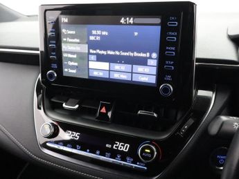 TOYOTA COROLLA 2.0 VVT-h GPF Icon Tech Hatchback 5dr Petrol Hybrid CVT Euro 6 (