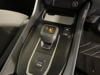 NISSAN QASHQAI 1.3 DIG-T MHEV Acenta Premium SUV 5dr Petrol Hybrid XTRON Euro 6