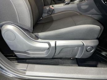 NISSAN QASHQAI 1.3 DIG-T MHEV Acenta Premium SUV 5dr Petrol Hybrid XTRON Euro 6