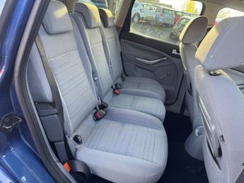 FORD C-MAX 1.6 16v Zetec MPV 5dr Petrol Manual (164 g/km, 99 bhp)