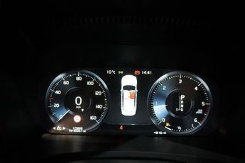 VOLVO S90 2.0 D4 R-Design Pro Saloon 4dr Diesel Auto Euro 6 (s/s) (190 ps)