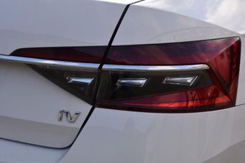 SKODA SUPERB 1.4 TSI iV 13kWh SE L Hatchback 5dr Petrol Plug-in Hybrid DSG Eu