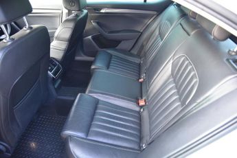 SKODA SUPERB 1.4 TSI iV 13kWh SE L Hatchback 5dr Petrol Plug-in Hybrid DSG Eu