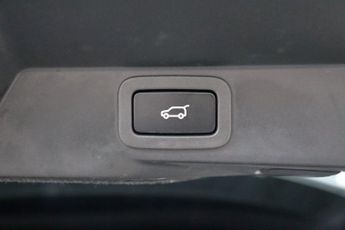 LAND ROVER RANGE ROVER SPORT SVR 5.0 P575 V8 