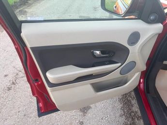 LAND ROVER RANGE ROVER EVOQUE 2.2 SD4 Pure Tech SUV 5dr Diesel Auto 4WD Euro 5 (s/s) (190 ps)