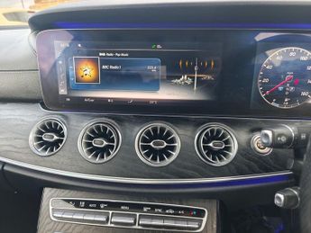 MERCEDES-BENZ E-CLASS 2.0 E220d AMG Line (Premium Plus) Coupe 2dr Diesel G-Tronic+ Eur