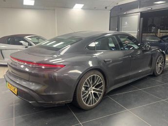 PORSCHE TAYCAN Performance Plus 93.4kWh Turbo Saloon 4dr Electric Auto 4WD (680