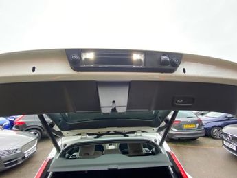 VOLVO XC40 2.0 D3 Inscription SUV 5dr Diesel Auto Euro 6 (s/s) (150 ps)