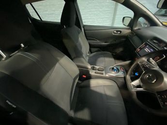 NISSAN LEAF 40kWh Acenta Hatchback 5dr Electric Auto (150 ps)