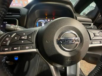 NISSAN LEAF 40kWh Acenta Hatchback 5dr Electric Auto (150 ps)