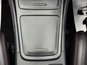 MERCEDES-BENZ A-CLASS 1.5 A180d AMG Line (Executive) Hatchback 5dr Diesel 7G-DCT Euro 