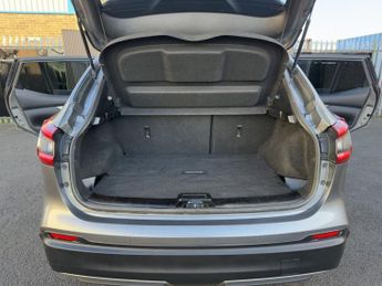 NISSAN QASHQAI 1.6 dCi Tekna+ SUV 5dr Diesel XTRON Euro 6 (s/s) (130 ps)