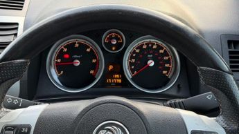 VAUXHALL ZAFIRA 1.9 CDTi SRi MPV 5dr Diesel Auto Euro 4 (150 bhp)