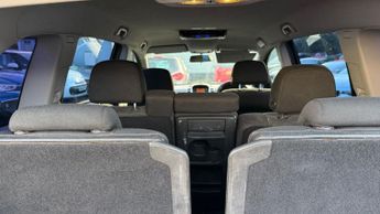 VAUXHALL ZAFIRA 1.9 CDTi SRi MPV 5dr Diesel Auto Euro 4 (150 bhp)