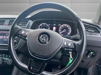 VOLKSWAGEN TIGUAN 2.0 TDI BlueMotion Tech SEL SUV 5dr Diesel DSG Euro 6 (s/s) (150