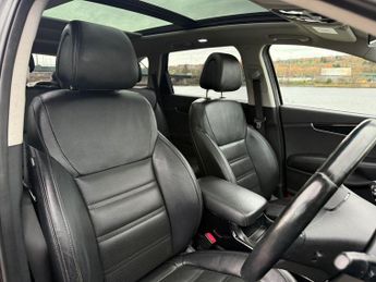 KIA SORENTO 2.2 CRDi KX-3 SUV 5dr Diesel Auto AWD Euro 6 (197 bhp)