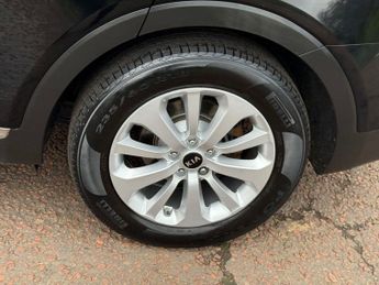 KIA SORENTO 2.2 CRDi KX-3 SUV 5dr Diesel Auto AWD Euro 6 (197 bhp)