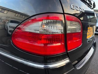 MERCEDES-BENZ E-CLASS 2.1 E220 CDI Avantgarde Estate 5dr Diesel Automatic (194 g/km, 1